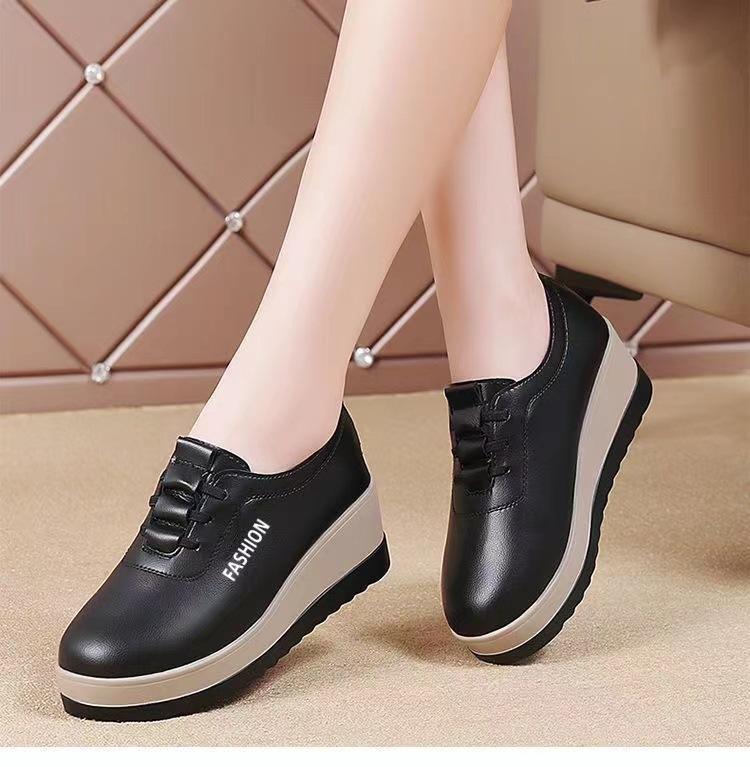 Women's Spring and Autumn Non-slip Wear-resistant Comfortable Lightweight Fashion Trend Casual Shoes Small Leather Shoes