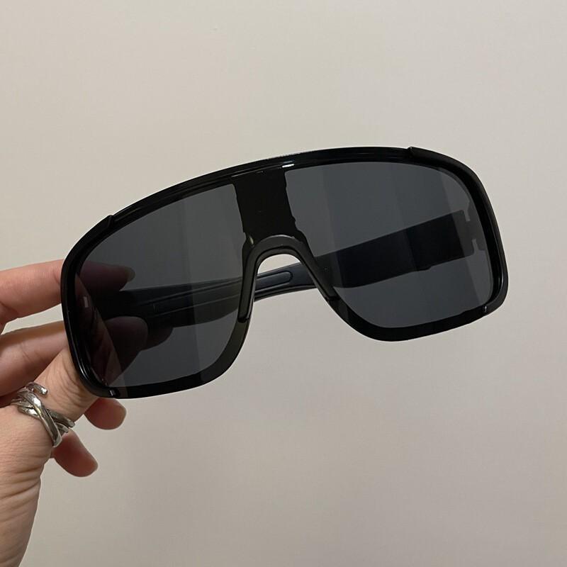 Large Frame Outdoor Sports Sunglasses Skiing Cycling Hiking Windproof UV400 Protection Unisex PC Lens Sporty Oversized Frame Lens