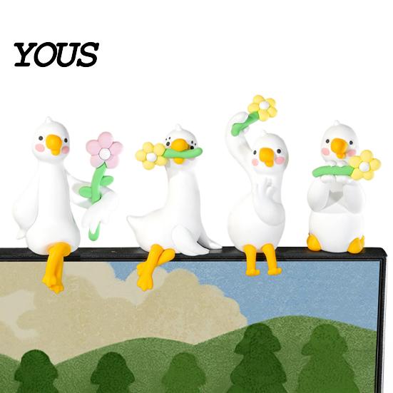 Tiny Duck Collectible Resin Decor for Desk Car Dashboard TV Monitor, Mini Monitor Decoration Figurine, Cute Holding Flower Ornament, Playful