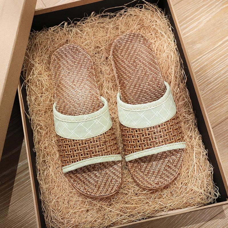 Breathable Rattan Slippers for Couples, All-Season Indoor Wear, Women's Woven Bamboo-Linen, Wooden Floor Friendly.