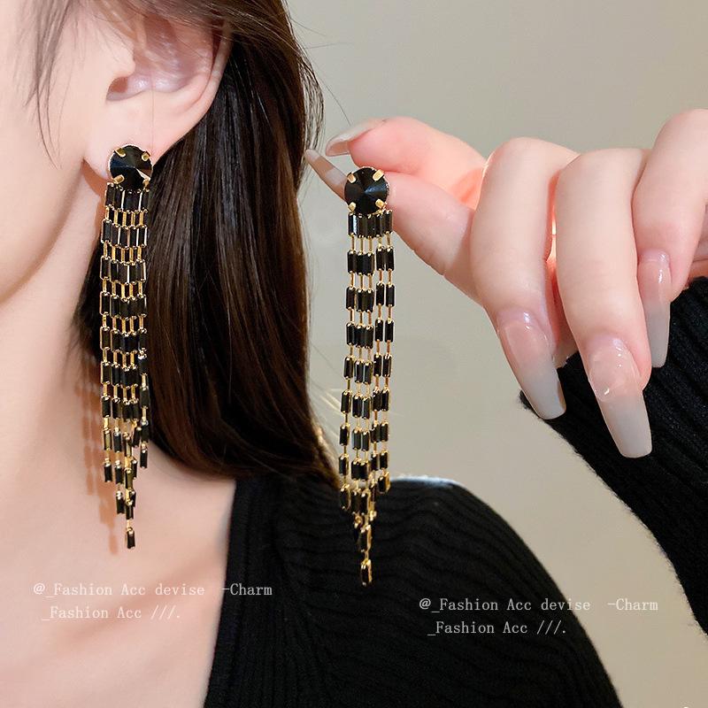 S925 Silver Needle Rhinestone Tassel Earrings - Exquisite Long Claw Chain with Colored Diamonds, European & American Style