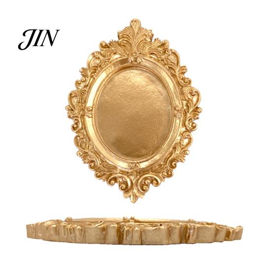 European Style Ornament Holder Vintage Jewelry Tray, Ornate Carved Ring Dish with Gold or White Finish, Elegant Decorative Resin Trinket Organizer for