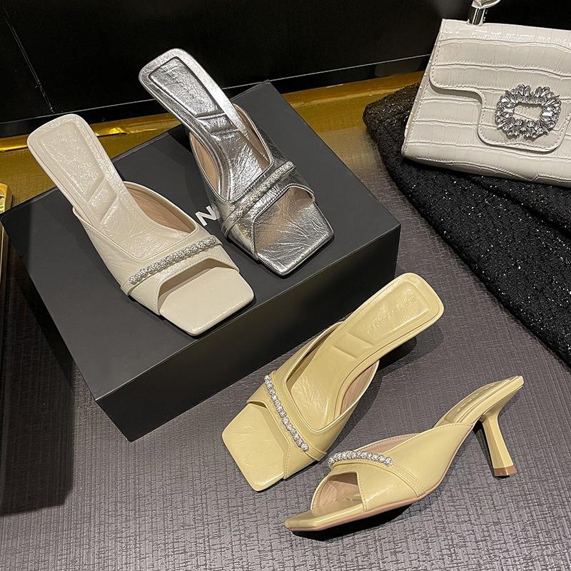 Silberweiße Fee~ Schlichte Strass-Temperament Zehenfreie High-Heel Cool Pantoletten Damen tragen dünne Absätze