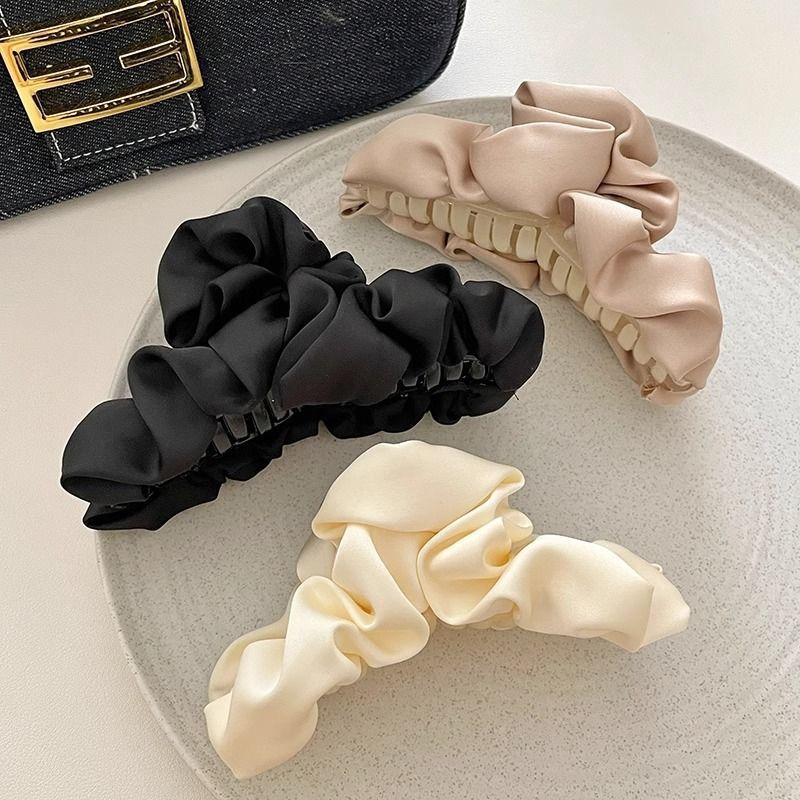 1 Stück Seiden-Griff-Klammer Damen High-End Charme Hinterkopf Scheiben-Haarspange Kopfschmuck Mode Falten Hai-Klammer Haarspange Haarspange