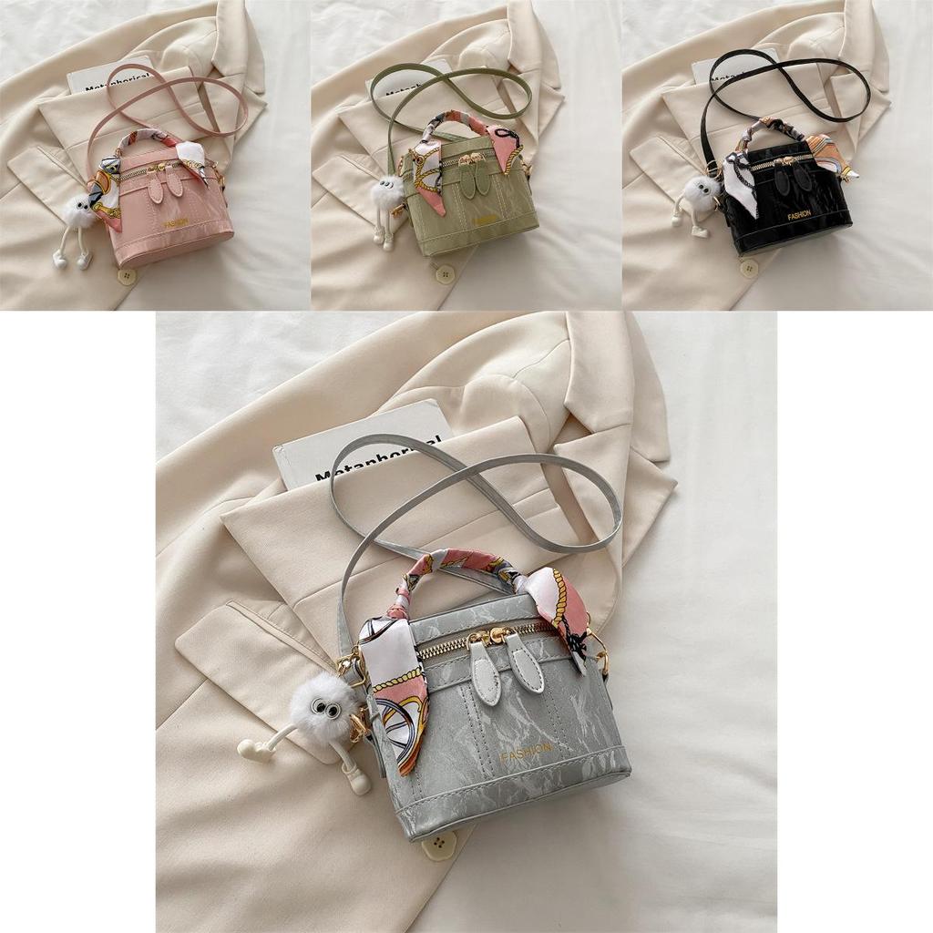 Vintage Water Bucket Bag For Women With Zipper Closure And Polyester Interior For Daily Use