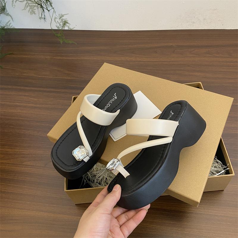

Versatile rhinestone slippers 2025 new spring and summer Xiaoxiangfeng beach temperament Korean version set toe sandals outer wear 35
