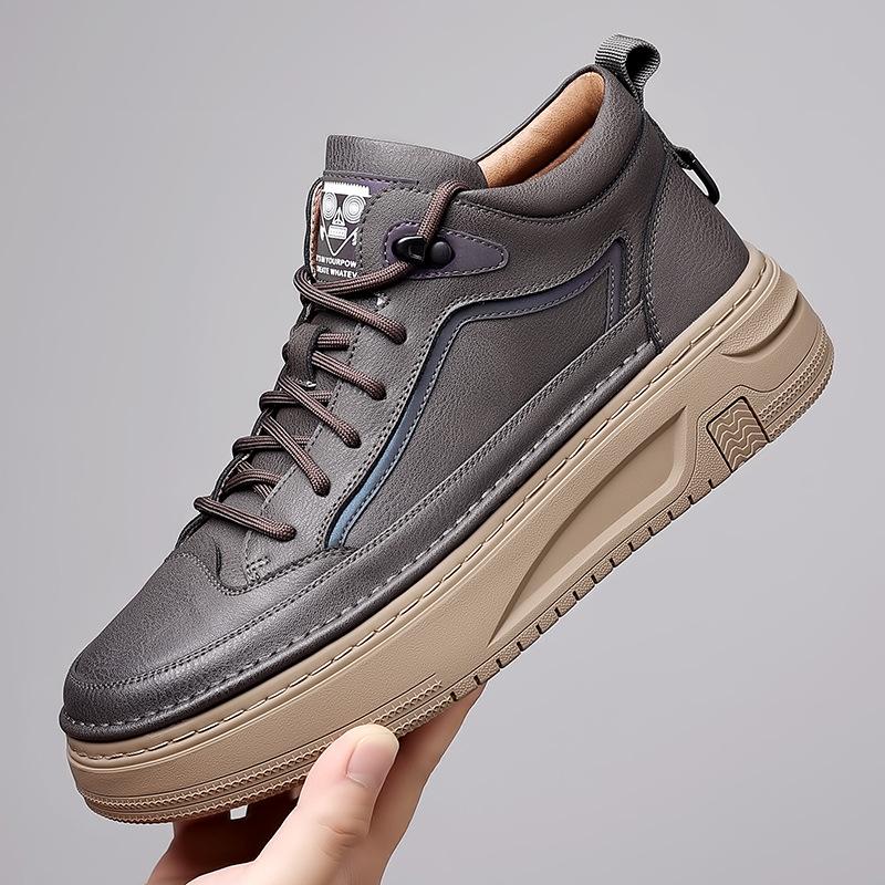 New Men Shoes Cow Leather Soft Men Shoes Outdoor Casual Shoes New High Top Casual Shoes Trendy Sneakers Genuine Shoes Size 38-44