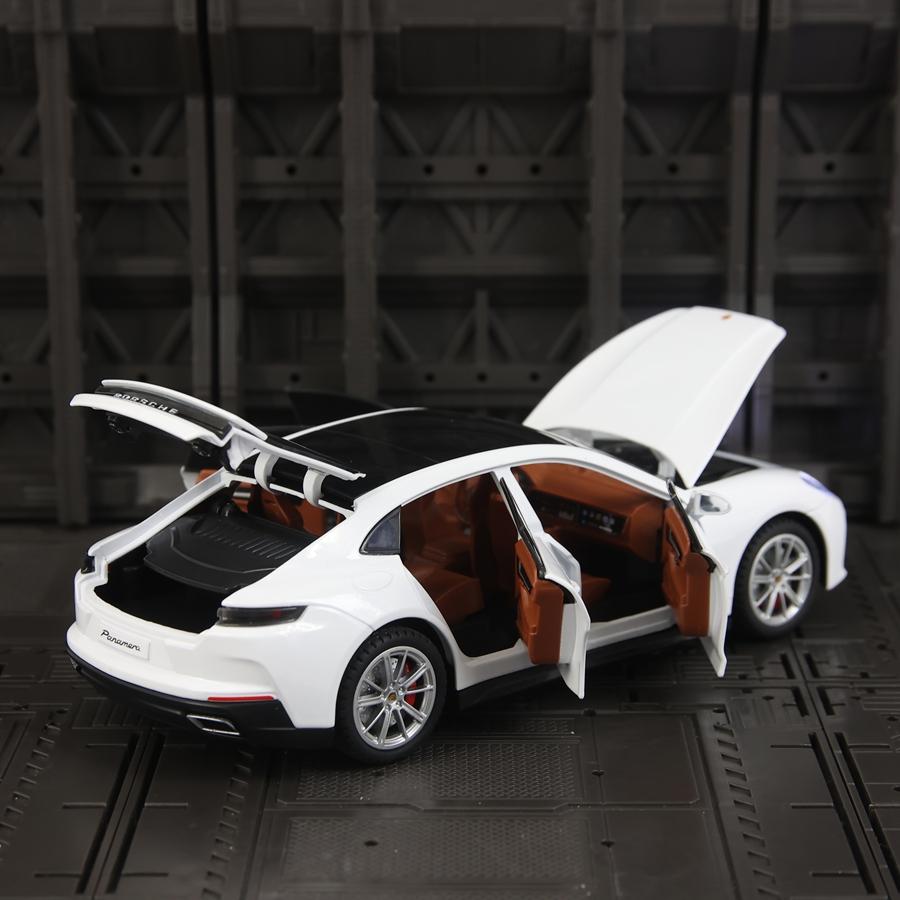 AABKQ1 1:24 Simulate Porsche Panamera Alloy Car Model, Collect Car Doors That Can Be Opened with Sound and Light, Supercar Ornaments
