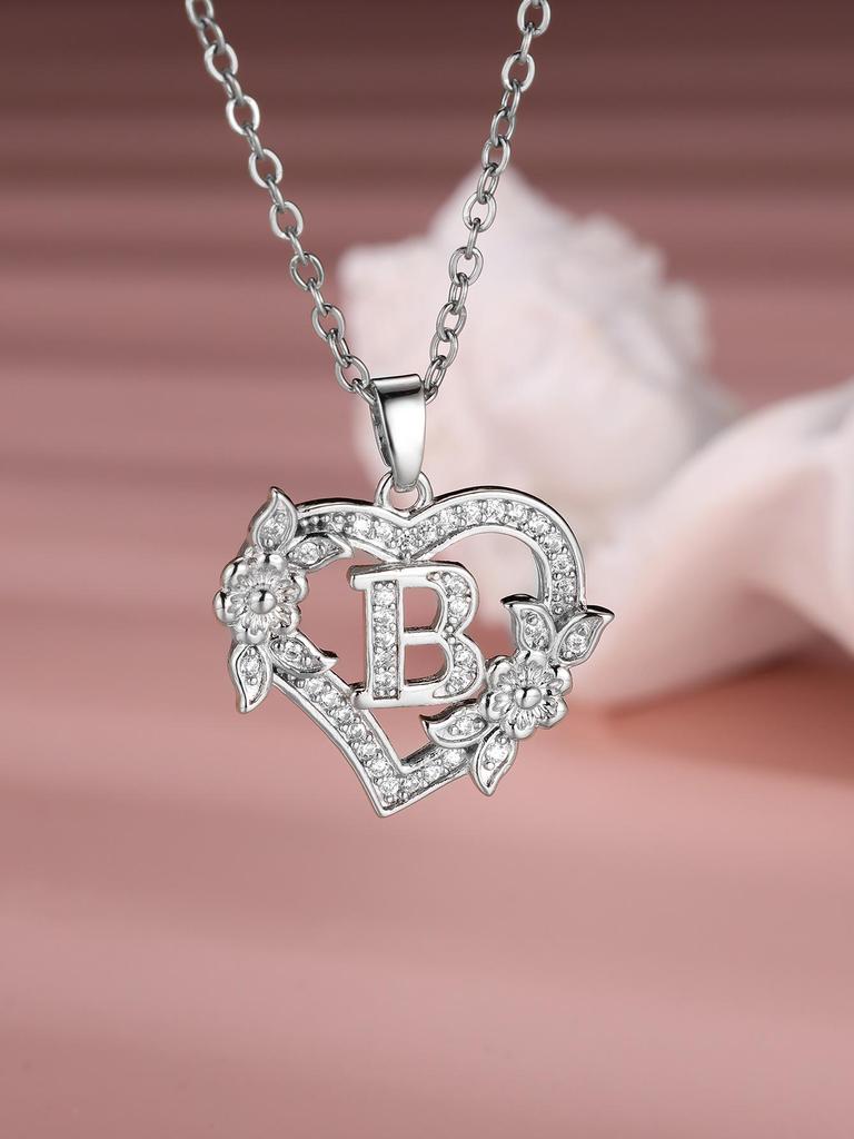 Collana Lettera Inglese a Forma di Cuore - Design alla Moda e Versatile