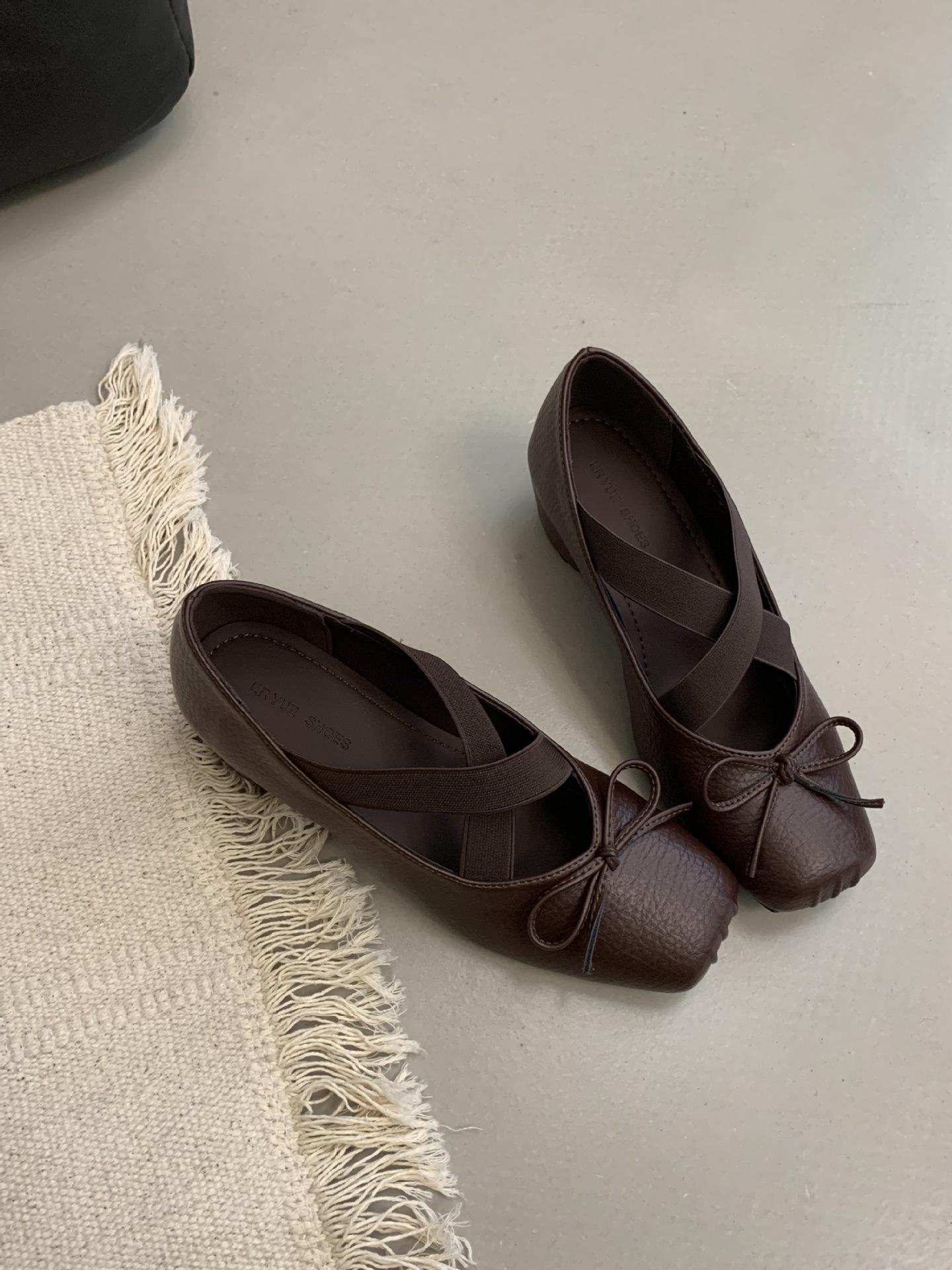 

Inner height increase ballet shoes women s 2025 new pig nose bow thick heel temperament single shoes Mary Jane 39 коричневый