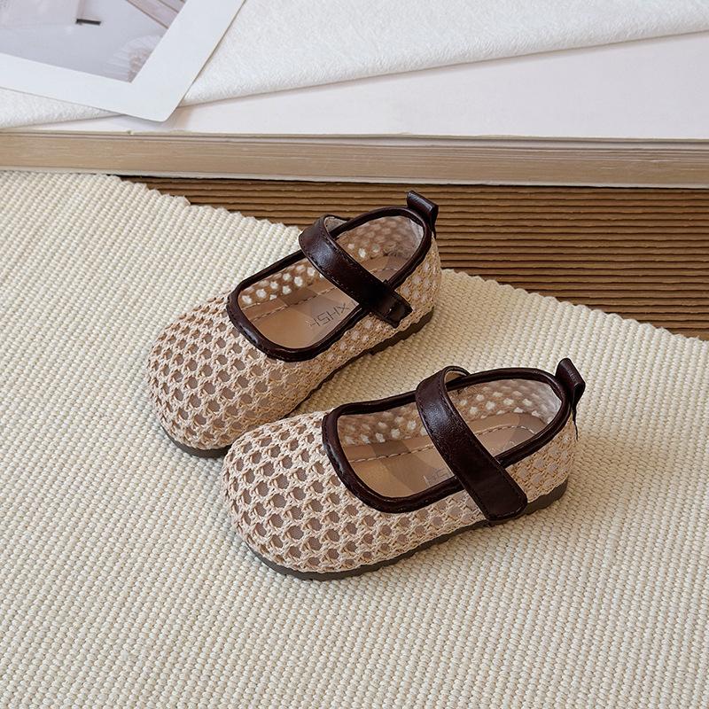 

Girls Casual Hollowed-Out Closed-Toe Sandals2026Spring and summer new soft-soled woven hollow-out Korean-style leather shoes for toddlers 21 коричневый
