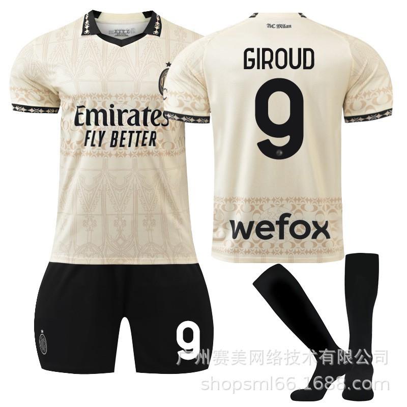 2324AC Milán Fotbalový dres pro čtyři hráče č.. 9 Giroud 10 Leo 11 Ibrahimovic 22 Kaka Sada dresů