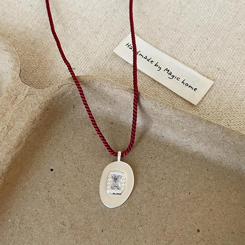 Simple And Versatile Geometric Brushed Oval Metal Zircon Braided Rope Necklace Women'S Niche Commuter Neck Chain Sweater Chain