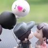 2Pcs/Set Couple Figurine Exquisite Romantic Resin Car Ornament Balloon Couple Statue Wedding Decor