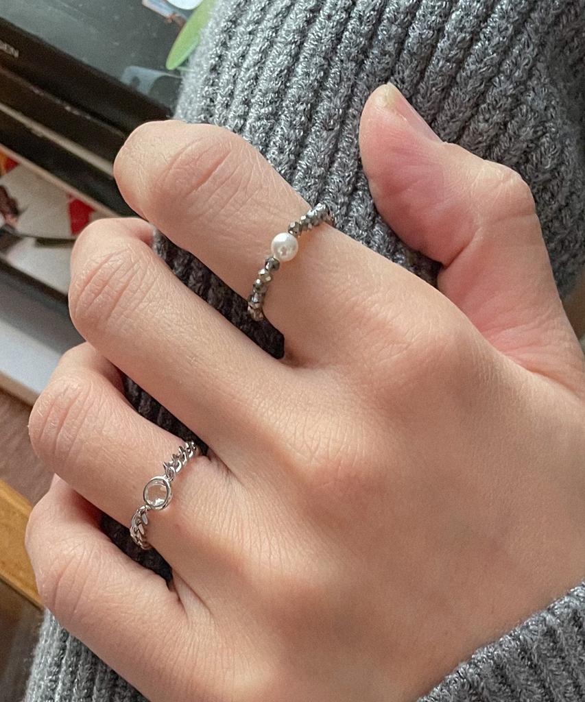 Merrymotive Pearl Point Gray Crystal Ring