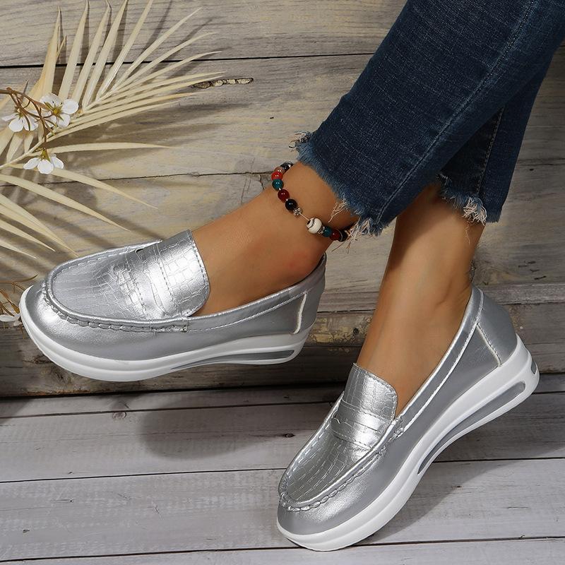 Fashion Woman Shoes Platform Casual Flat Bottomed Comfortable Round Toe Loafers Breathable Hiking Anti Slip Women Single Shoe Large Size