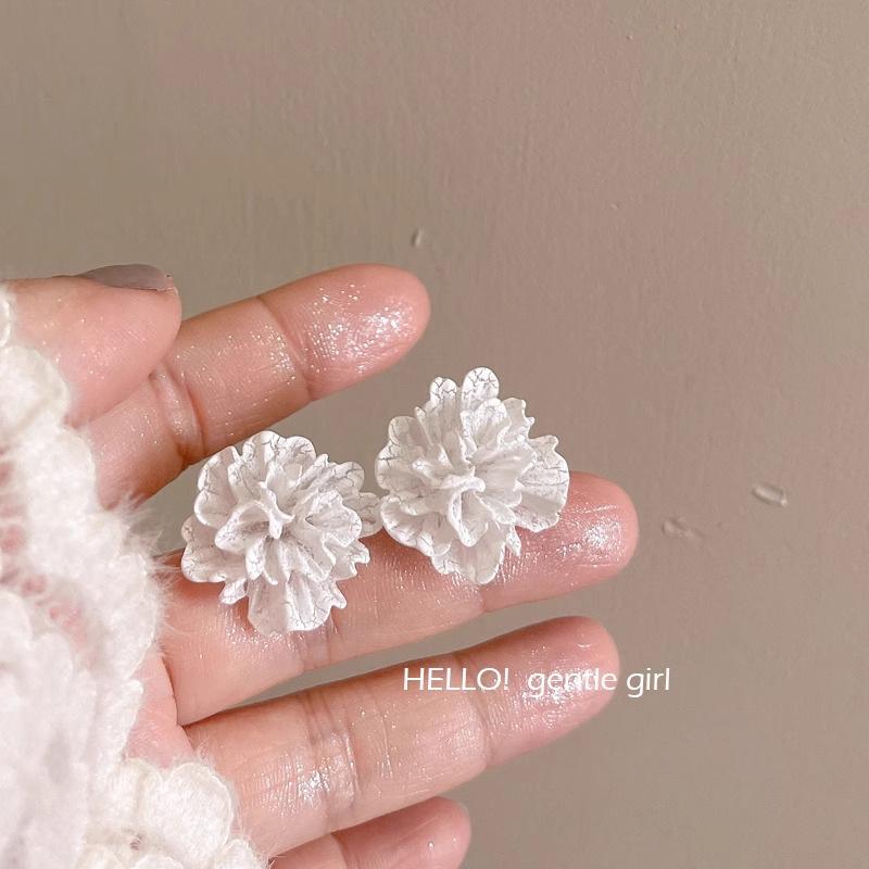 

2025 Chic Heart & Flower Stud Earrings for Women - Fresh Vacation Style