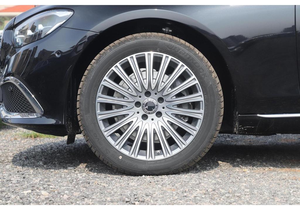 Compatible Mercedes E-Class (E300, E260, E200) Steel Wheels: 18" and 19" Options for 2022 Models.