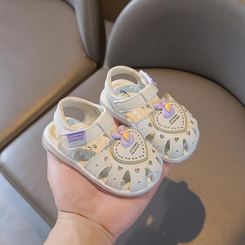 Girls' Bag Sandals 2024 Summer New Children's Love Breathable Sandals Prewalker Children's Cartoon Beach Shoes Newborn Baby Girl