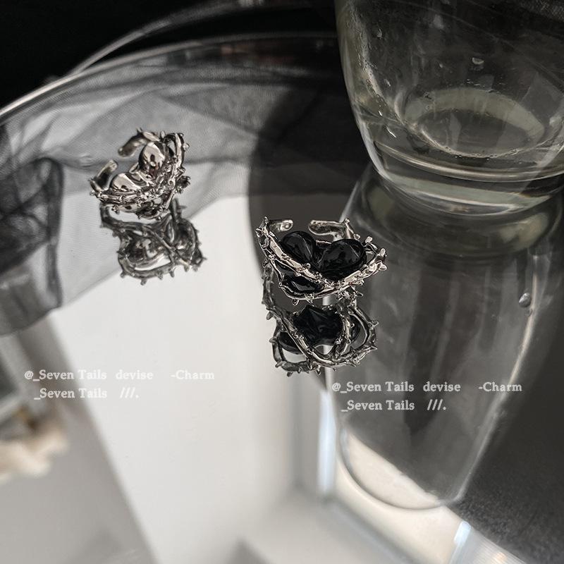 Prsten lásky Dark Thorn: Unisex Punk Otevřený Design pro Cool, Drsný Styl