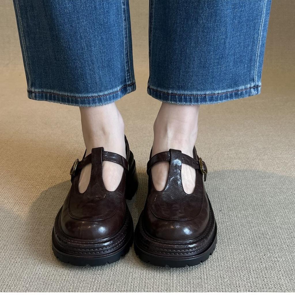 Pantofi mici din piele cu toc gros și talpă groasă în stil britanic, versatili, pentru femei, noi 2025, retro, cu vârf rotund, cu cataramă T și mocasini cu gură ușoară