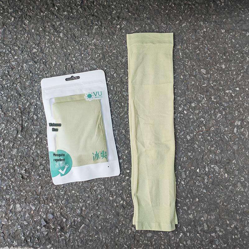 Korean Style Solid Color Ice Sleeves for Women - UV Protection Arm Covers for Summer, Running, Cycling, and Sun Protection.