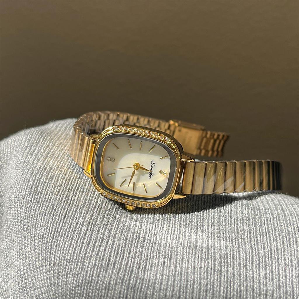 Retro Gilt Oval Light Luxury Fritillary Casual Versatile Retro Women'S Watch Temperament Advanced Sense
