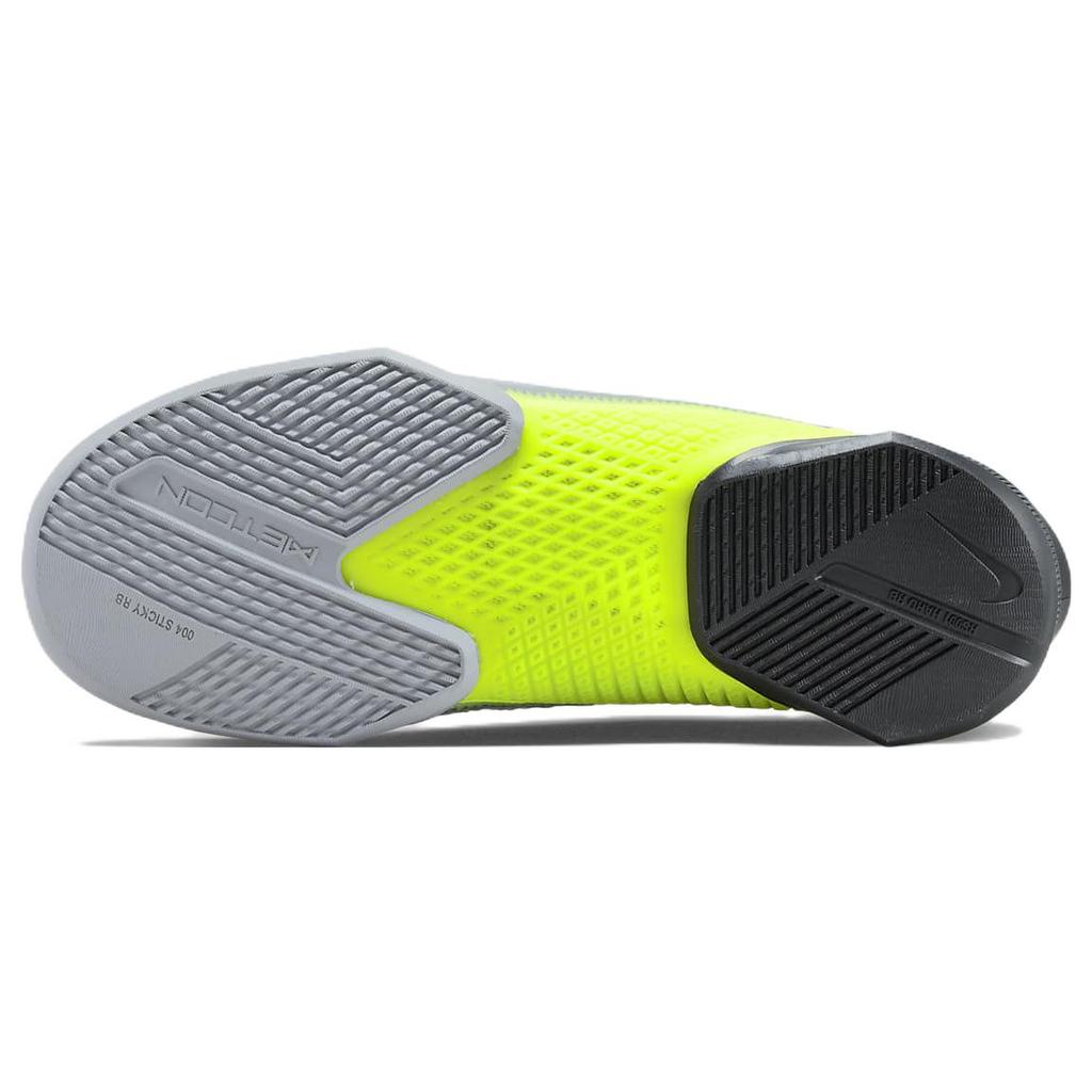 Nové Nike Zoom Metcon Turbo 2 'Wolf Grey Volt' DH3392-001