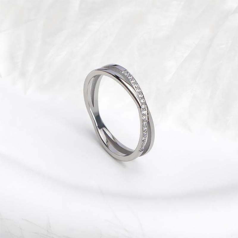 Elegant 2022 Korean Titanium Steel Diamond Ring for Women - Light Luxury with Unique and Exquisite Design