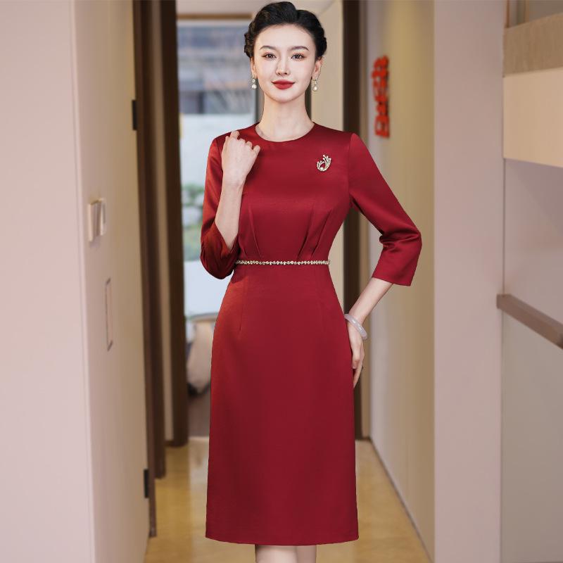2024 Spring Elegant A-line Petite Mother of the Bride Dress for Weddings and Banquets