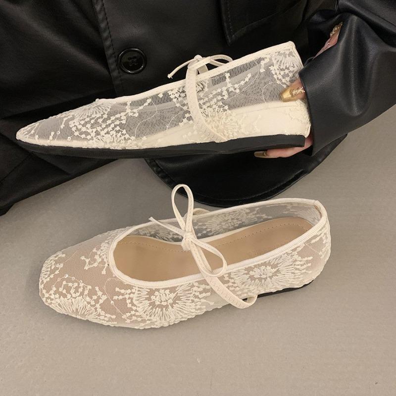 2026 Women's Flat Mary Jane Shoes Embroidered Chinese Style Fashionable All-Match White Flats Round Toe Rubber Sole Ballet Shoes