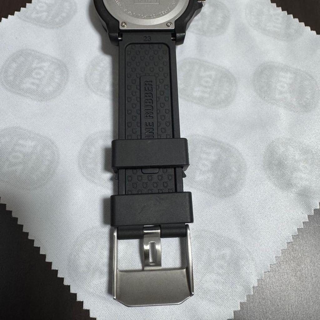 Used LUMINOX 8880 Sapphire Glass