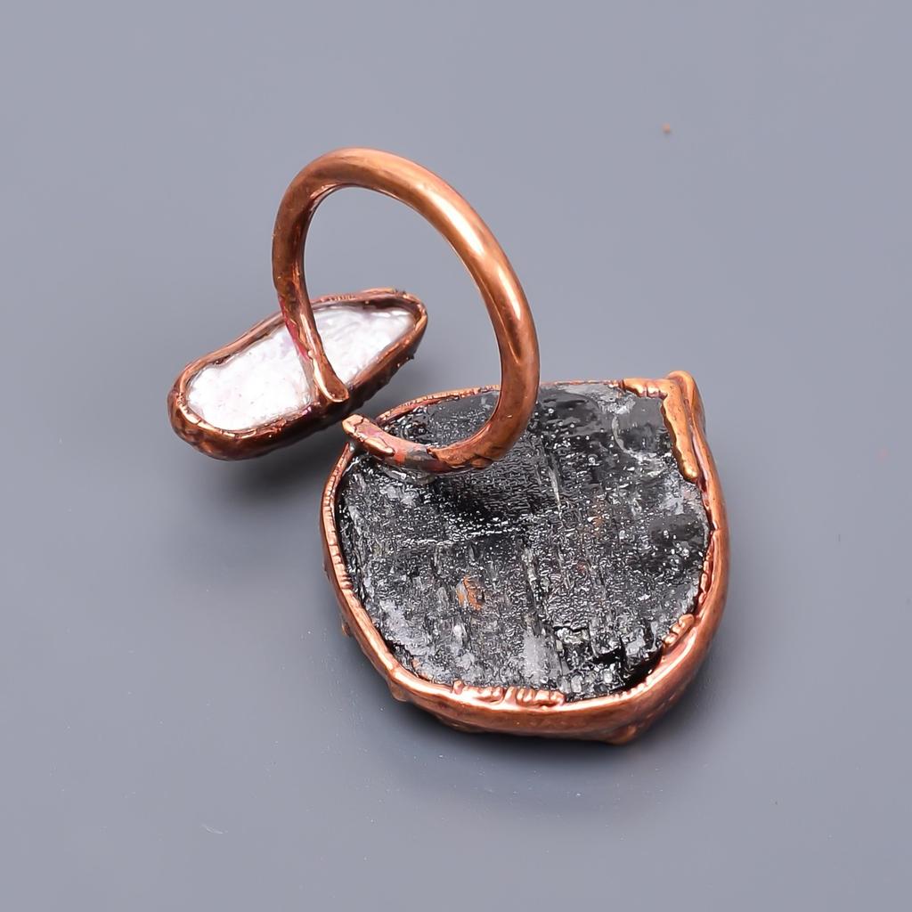 Vente Fête des Sœurs Tourmaline Noire Naturelle Électroformée Cocktail Nouvelle Bague Cuivre V-39