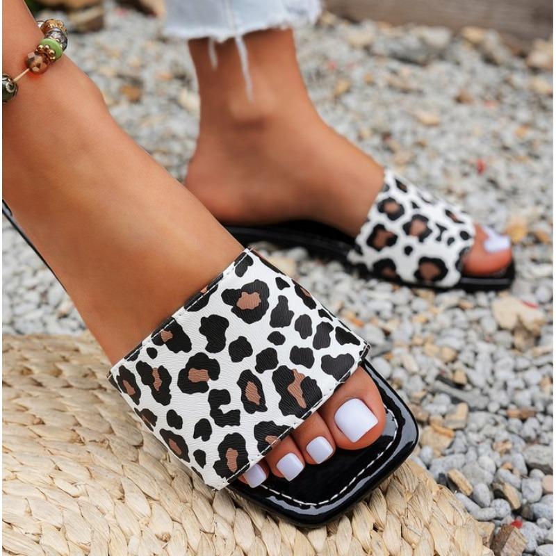 Luxury  Heels Slippers Women Luxury Outdoor Beach Flip Flops Female Flat Sandals Woman Trend Design Slides Shoes Zapatilla