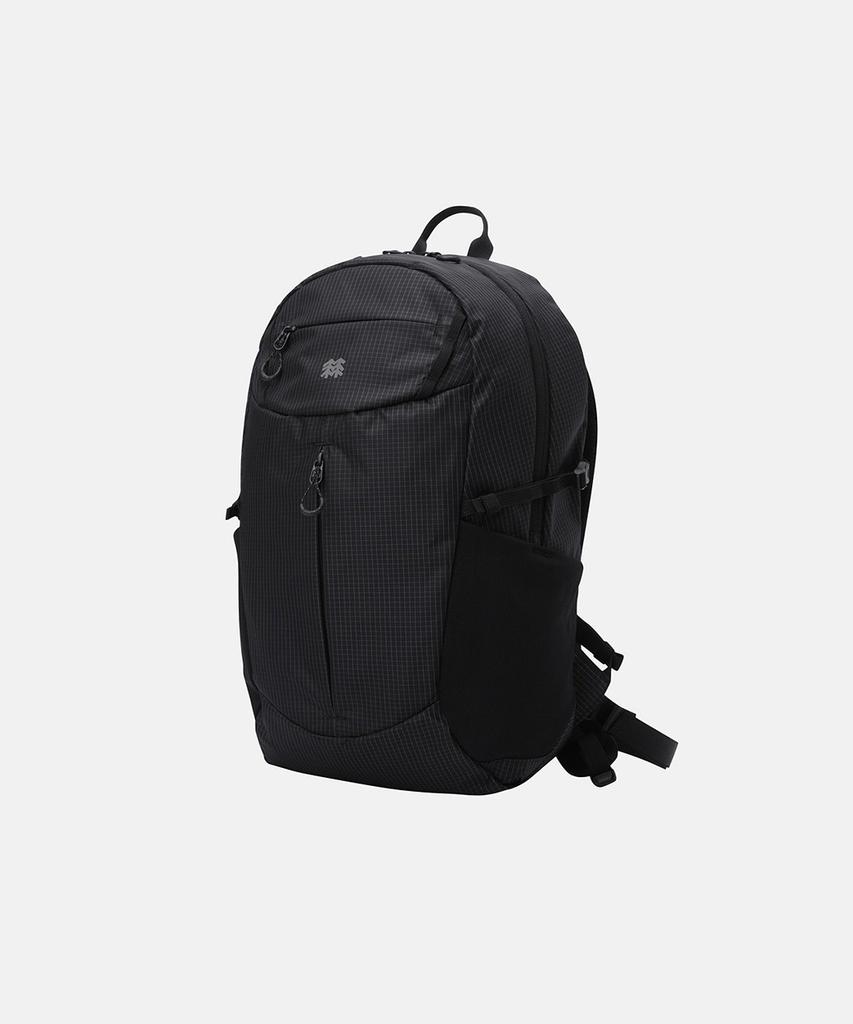 Kolon Sport Teardrop-Style Axiom Backpack 10L Qebxx26211Blk