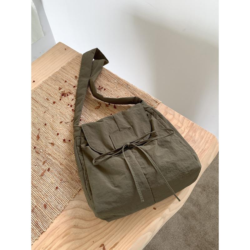 

Student casual messenger bag summer flip niche design new small square bag nylon women shoulder bag women зелёный