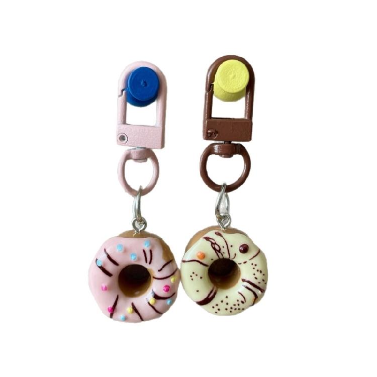 Doughnuts Cake Key Holder Adorable Phone Charm Lightweight Resin Craft Pendant For Students Teens And Gift Exchanges