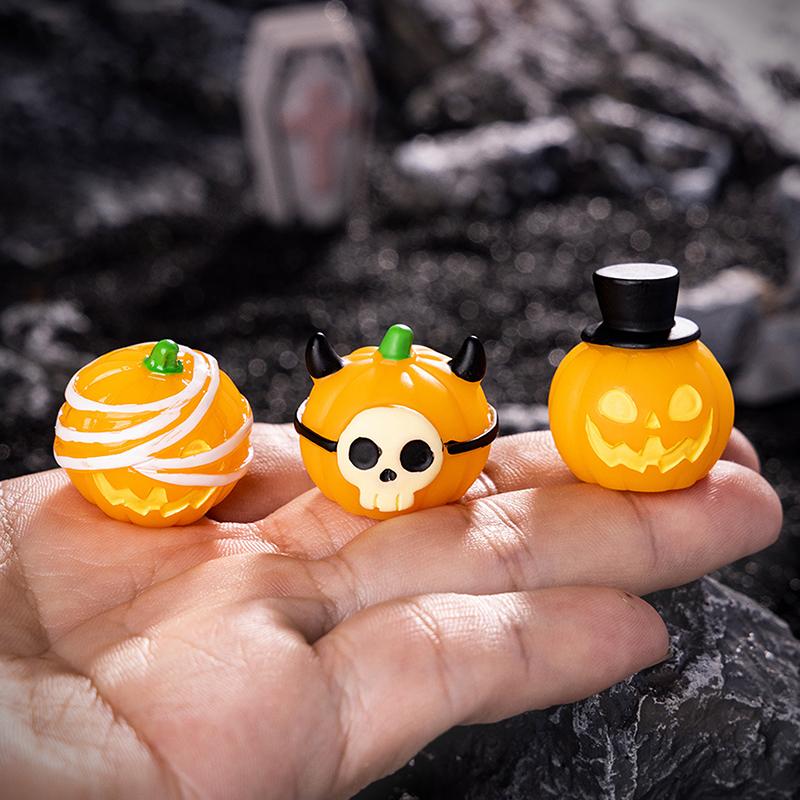 Halloween Cute Pumpkin Miniature Figurines Resin Craft Micro Landscape Home Decor Car Interior Desktop Decoration Holiday Gifts