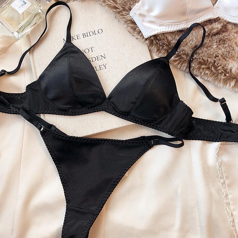 Set intimo estivo da donna, reggiseno senza ferretto con coppa triangolare in seta sexy, bralette francese, reggiseno e perizoma senza cuciture