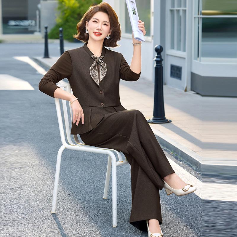 Spring Collection: Elegant Casual Lace-up Top & Elastic Waist Pants Set for Middle-aged and Elderly Women.