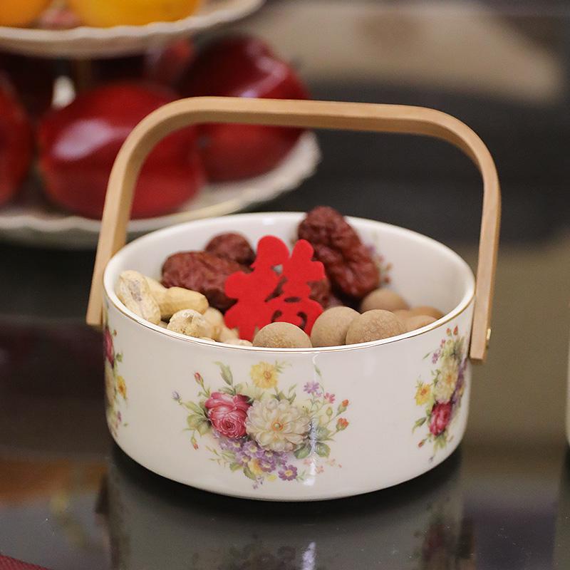 Ceramic Three-Tier Pastry Stand: English-European Style Fruit Bowl, Cake, Candy, and Snack Plate for Afternoon Tea.