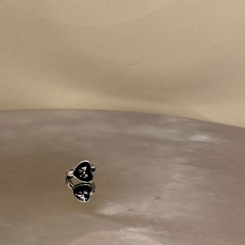 

Ringring Store Ear Bone Stud Unique Zircon Buckle Gun black Heart ear ring 1