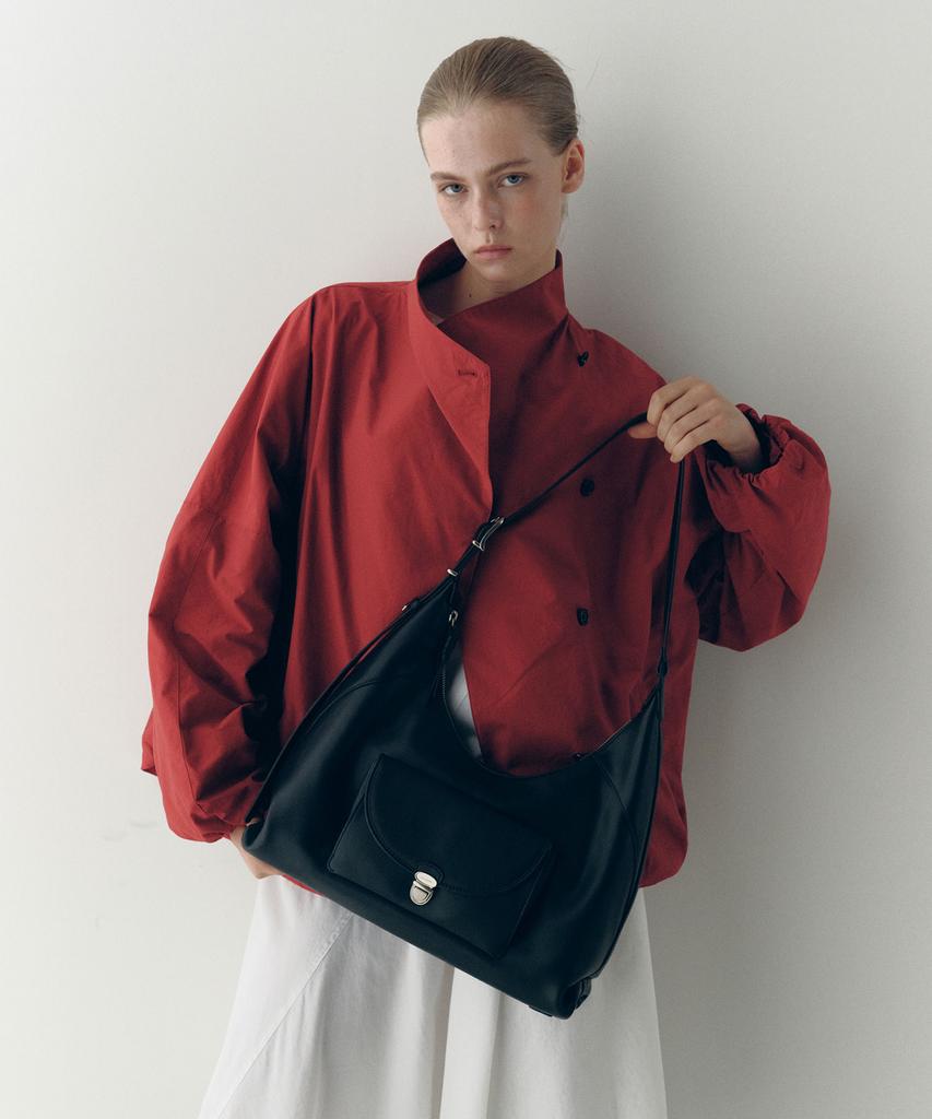 Jillstuart Acc [Lune] Lune Push-Lock Detail Leather Shoulder Bag L Black