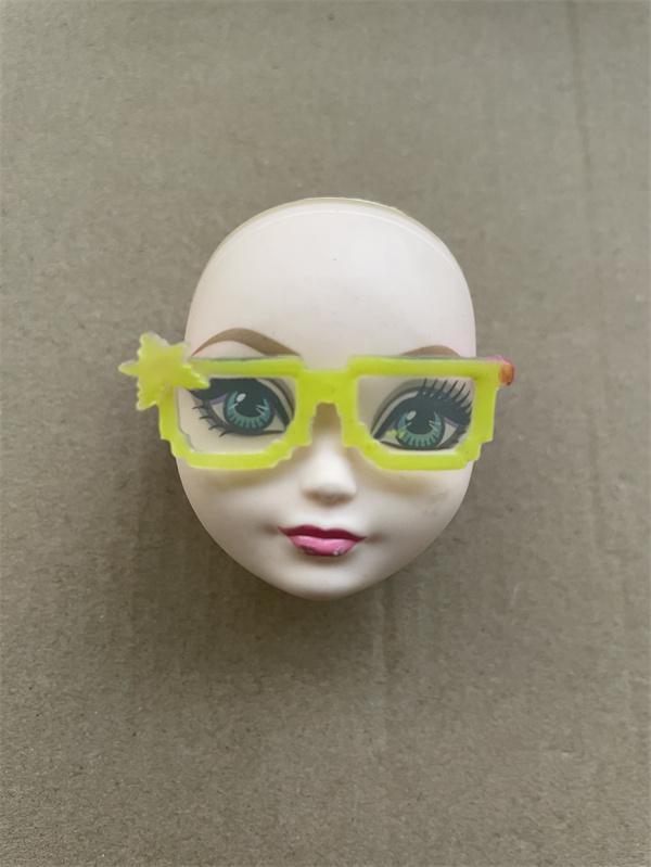 Monstering High Puppenzubehör Dekorationen Taschen Hüte Schuhe Halskette Brille Stirnbänder Kinder Spielhaus Puppendekorationen Teile