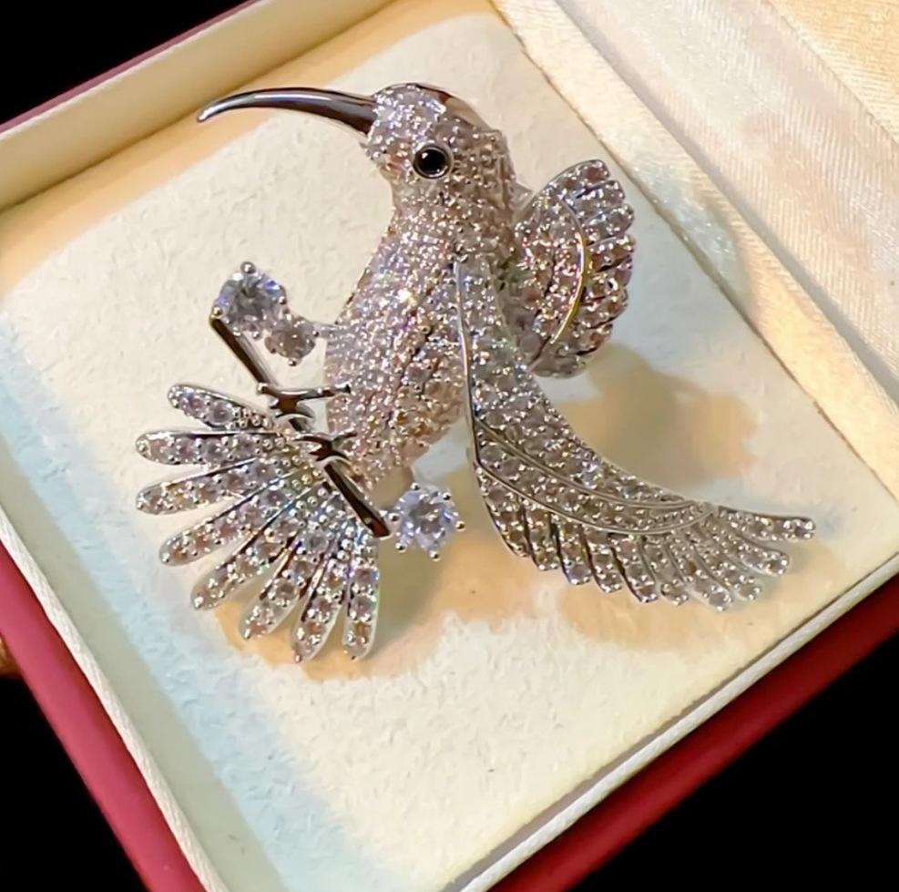 

Fashion Shiny Rhinestone Hummingbird Brooches For Women Clothing Coat Jewelry Accessries Gift