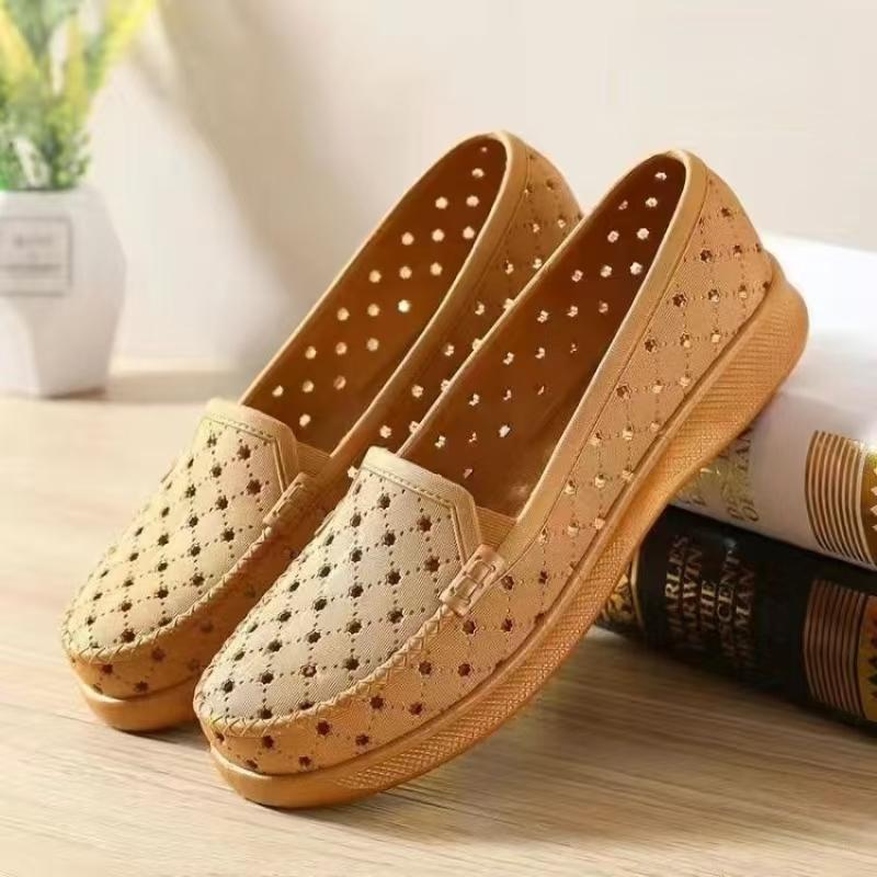 2026 Women's Summer Baotou Hollow Flat Sole Sandal Soft Sole Non Slip Shallow Slip-On Beach Sandal Lght Nurse Shoes Cave Shoes