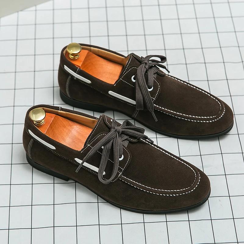 

Модные весенние туфли ручной работы на мягкой подошве, повседневные кожаные туфли на шнуровке, деловые формальные, дышащие, удобные, мужские модные замшевые лоферы 48 коричневый