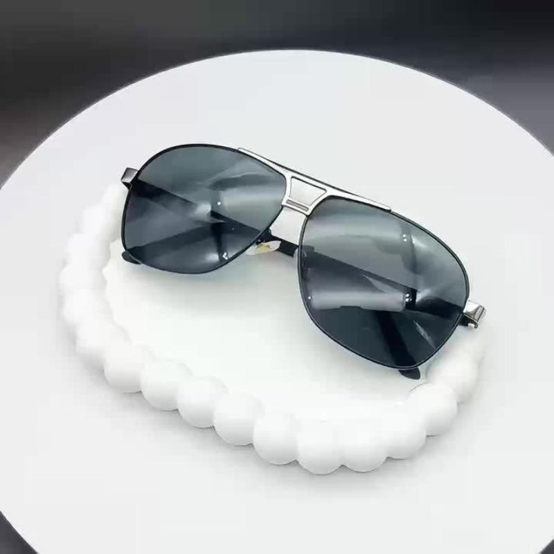 1pc Men's Fashion Glasses Lightweight Durable Frame Sleek Black Modern Design for Casual Formal Outfits