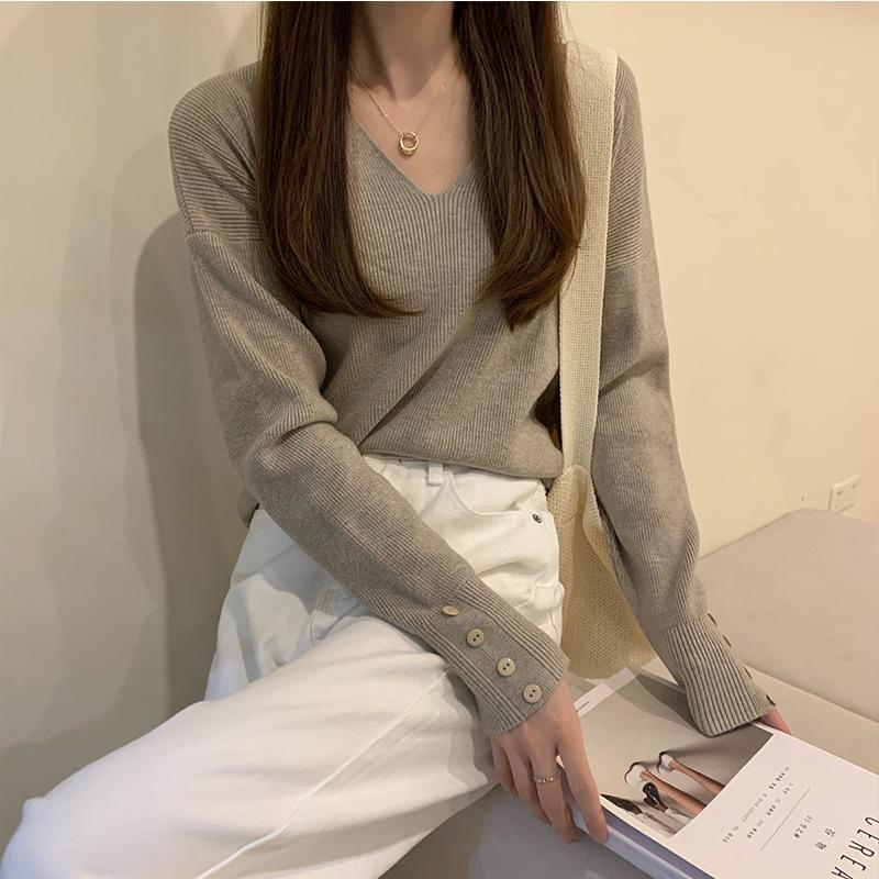 V-neck bottoming shirt women's summer long-sleeved gentle sweater new design sense niche knitted sweater top