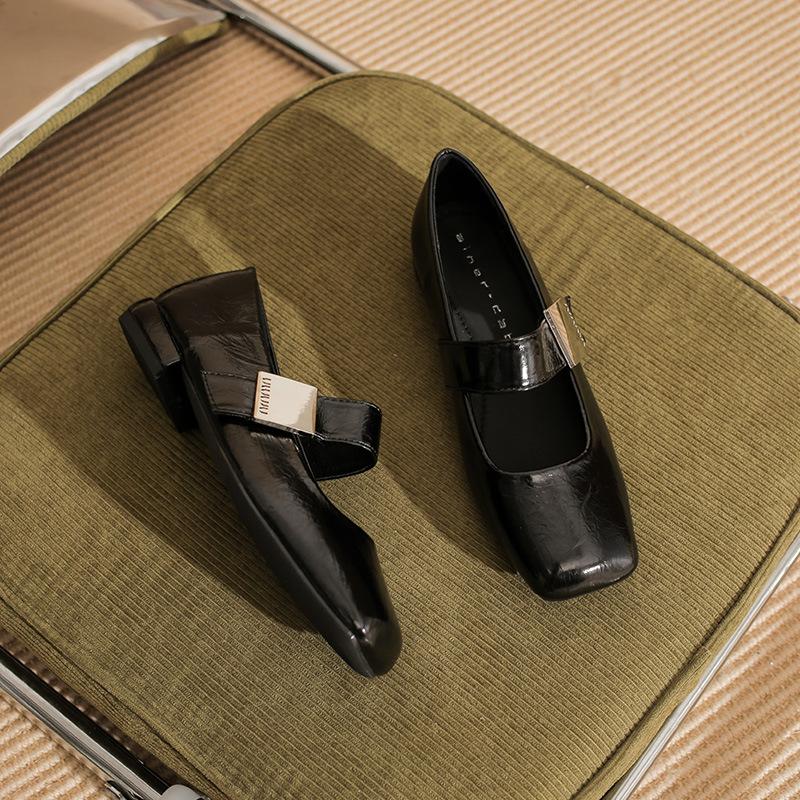 2308 flat shoes women's thick heel new square head with Mary Jane shoes French square buckle light mouth low heel single shoes